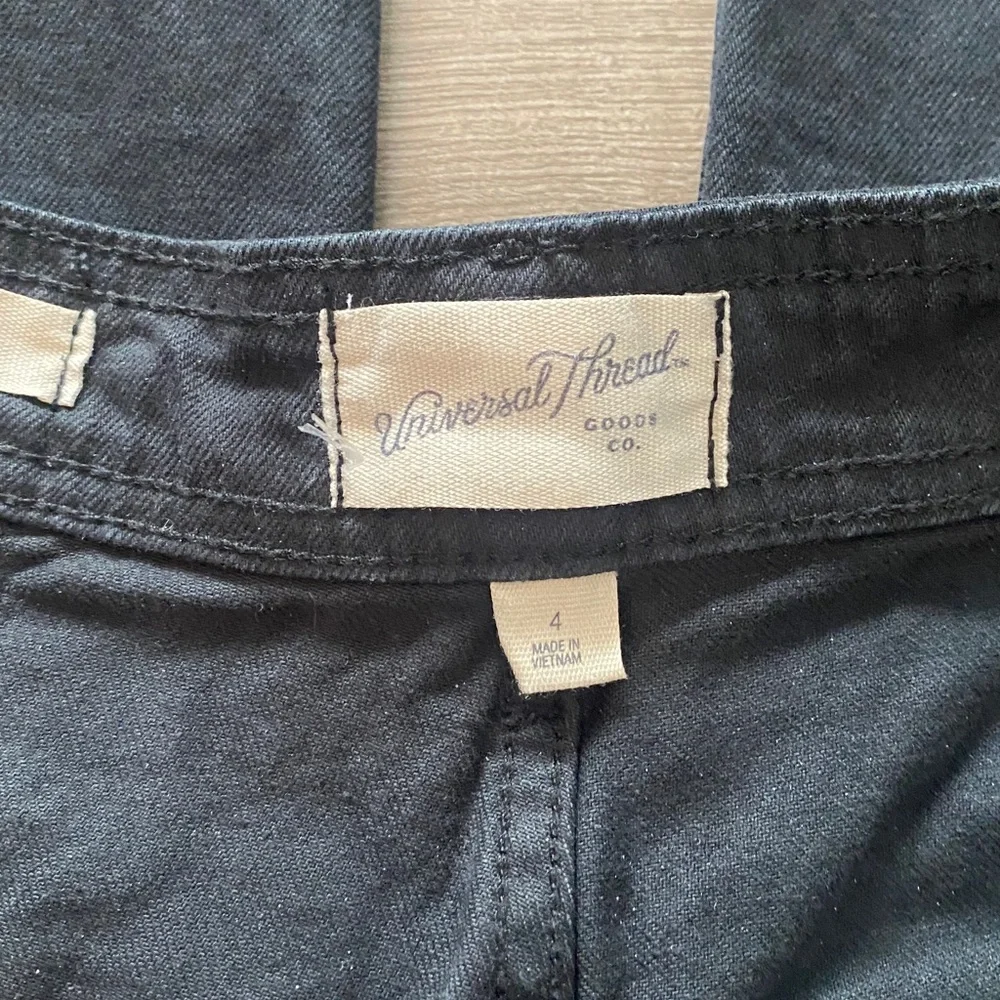 Universal Thread Black Flared Pants - Picture 2 of 4